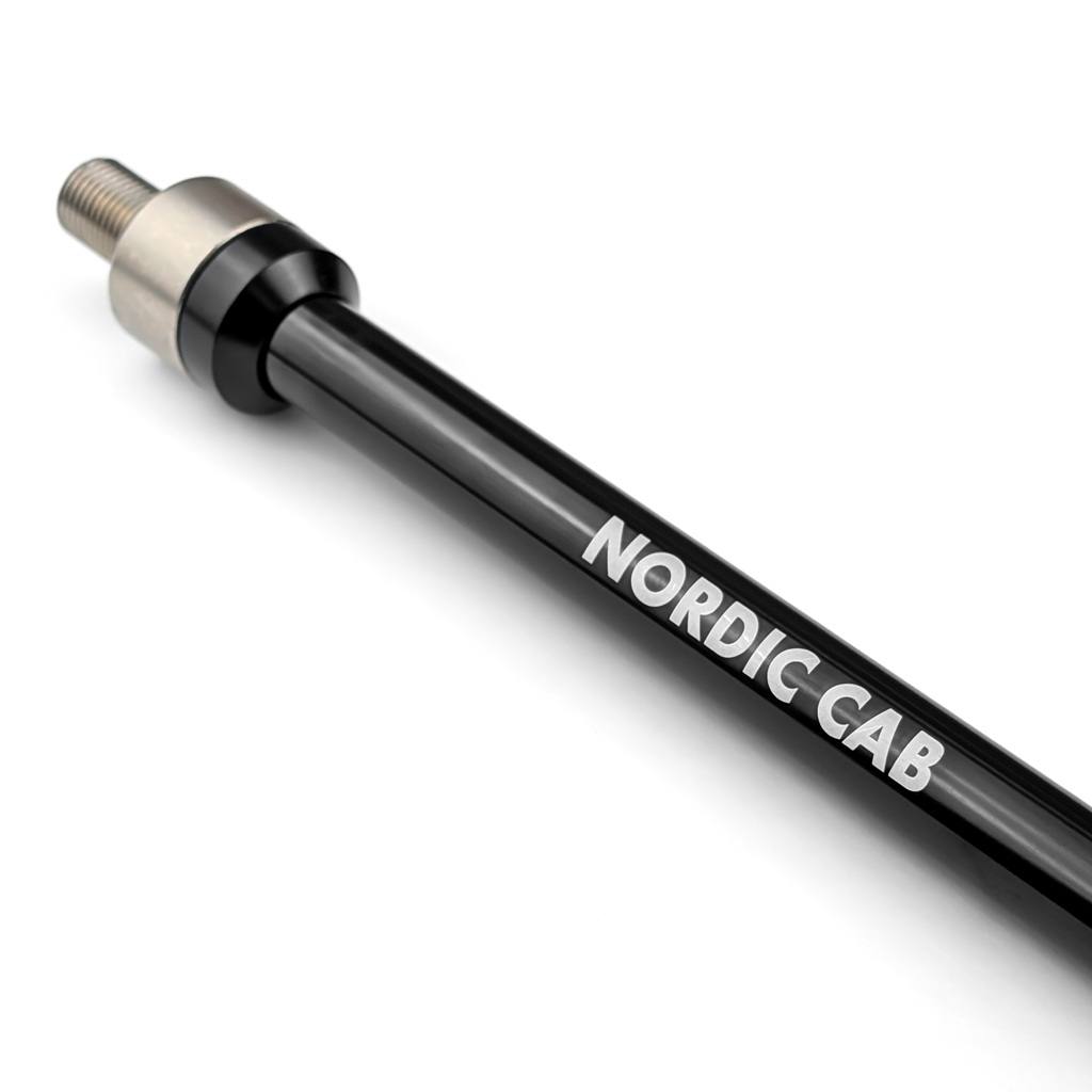 Boost thru axle adapter with conical end for bike trailers