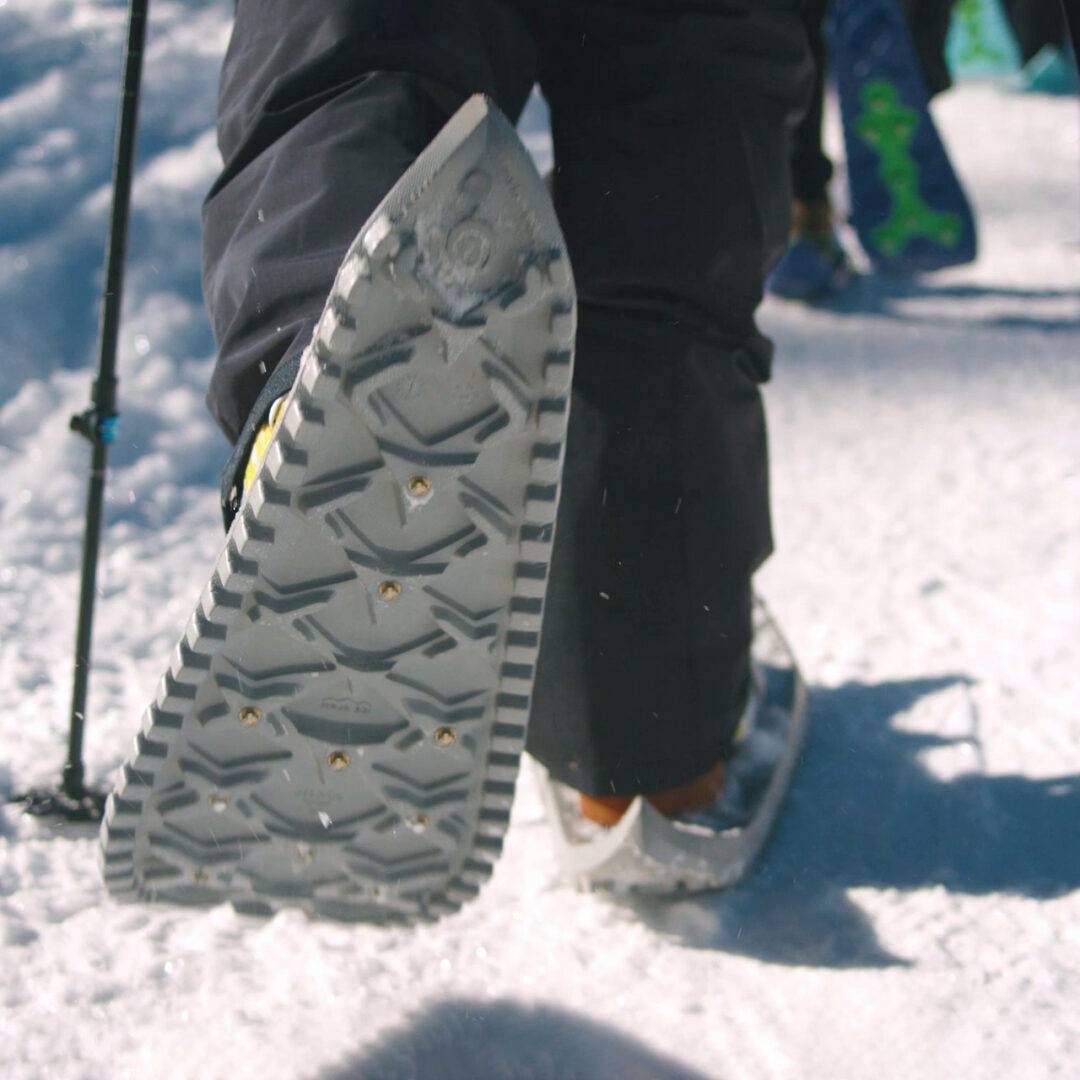 Comfortable foam snowshoes | gray | Crescent Moon